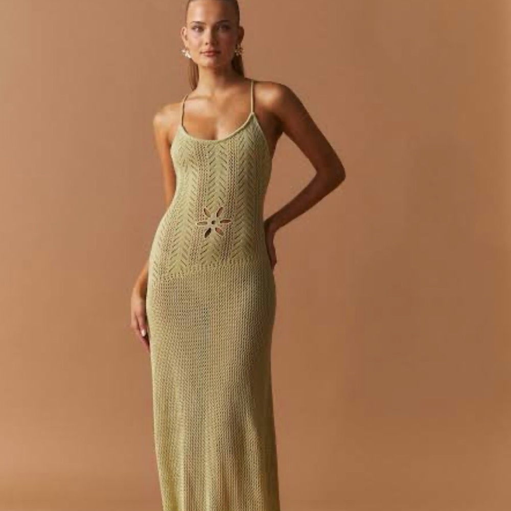 Elegant Knit Maxi Dress in Olive Green